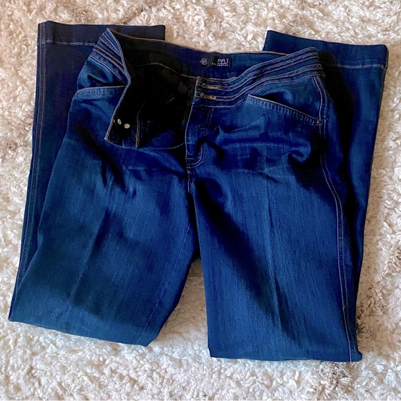Like NEW! High Waisted Jean Bell Trouser - Picture 2 of 6